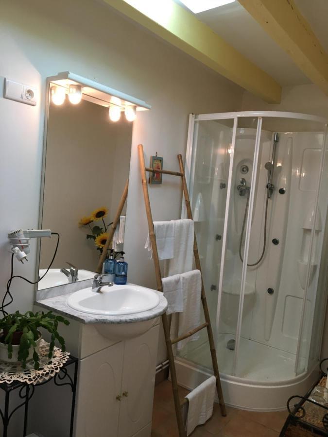 A L Epoque Bed & Breakfast Bouges  Екстериор снимка