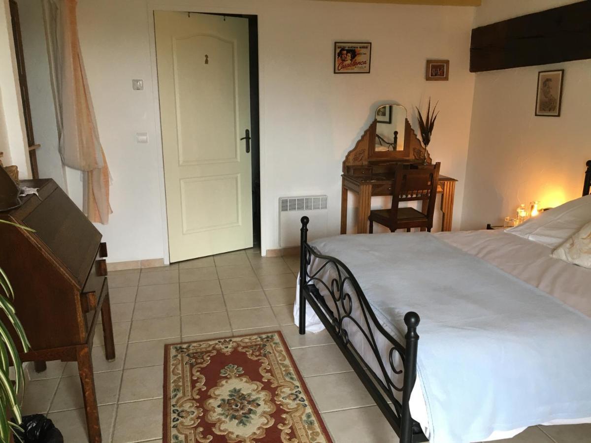 A L Epoque Bed & Breakfast Bouges  Екстериор снимка