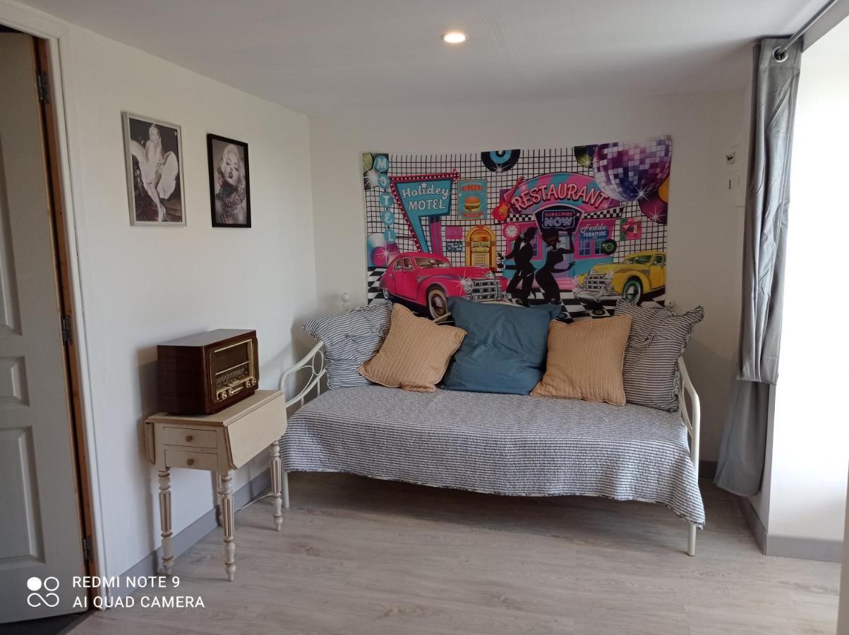 A L Epoque Bed & Breakfast Bouges  Екстериор снимка