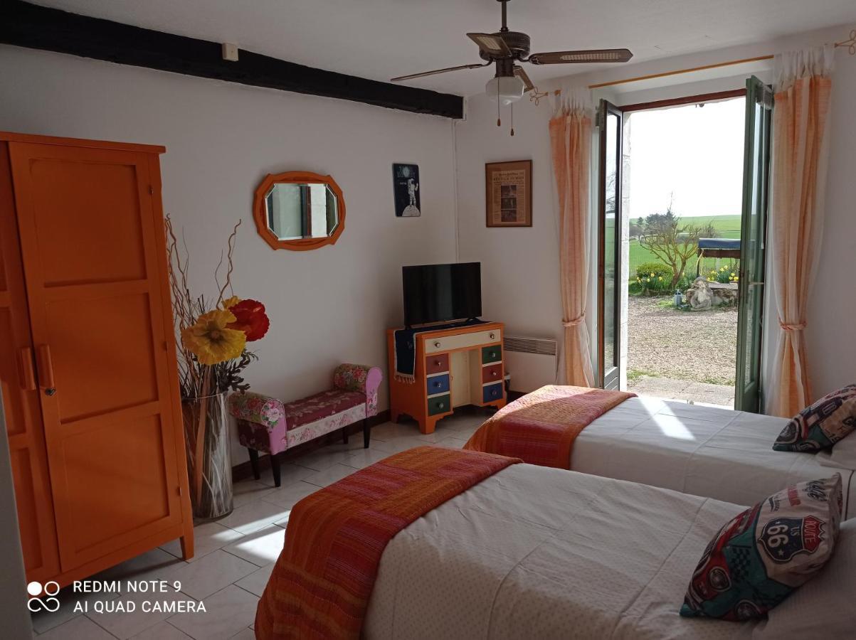 A L Epoque Bed & Breakfast Bouges  Екстериор снимка